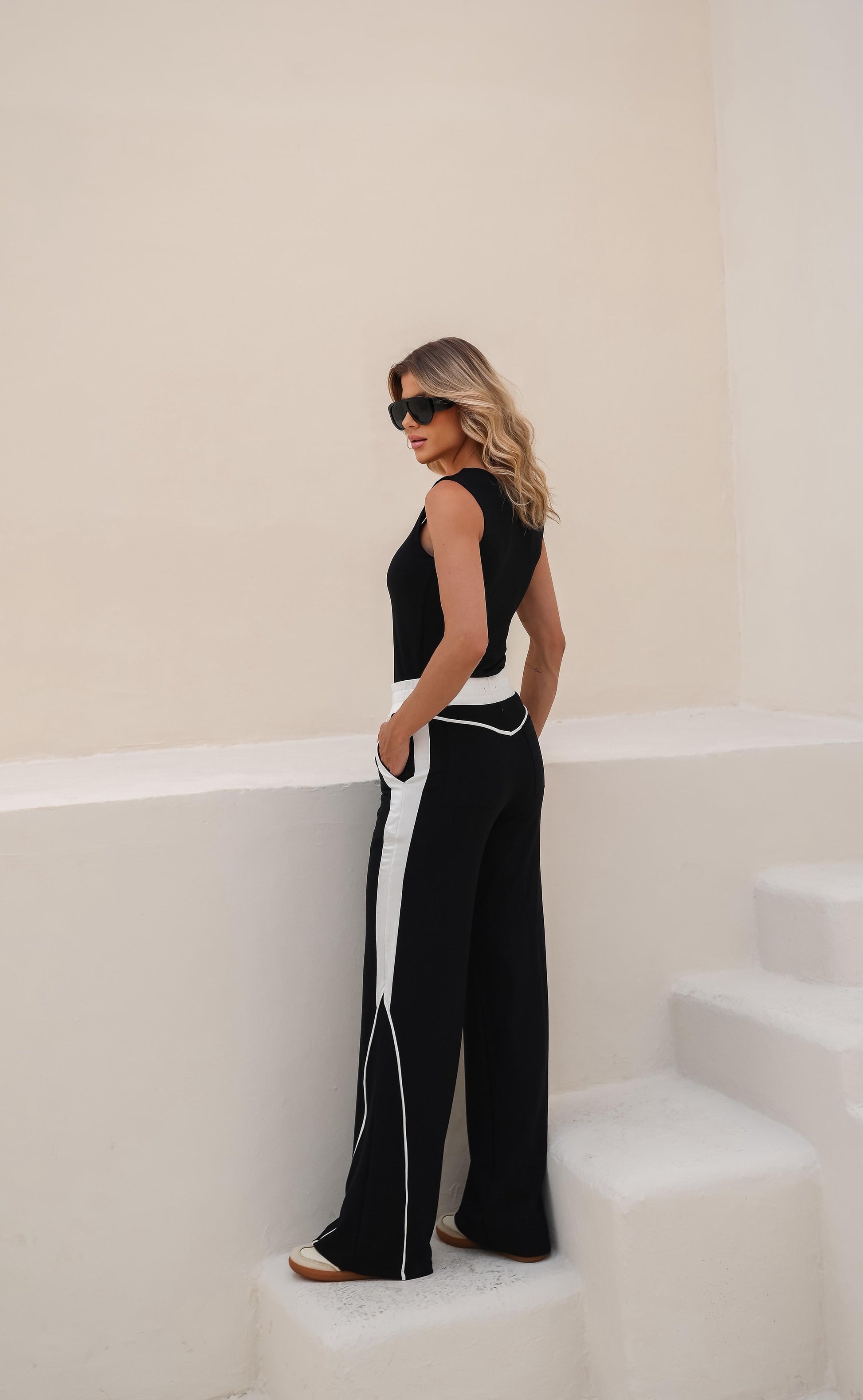 Conjunto Stride - Preto / Off