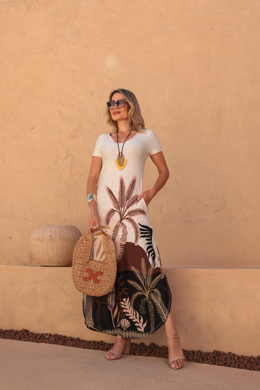 Vestido Tropical Estampado - Marrom