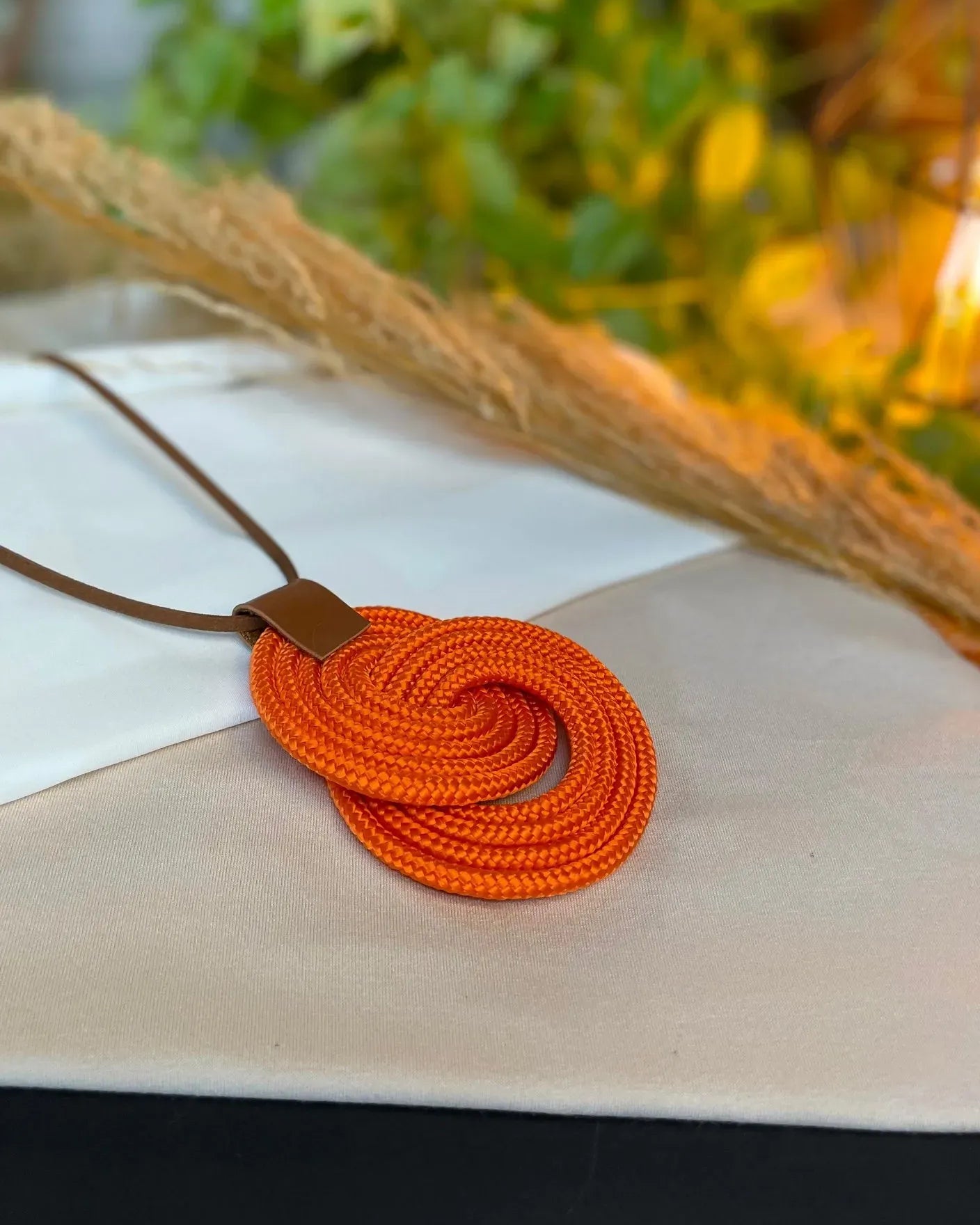 Colar Eclipse - Laranja