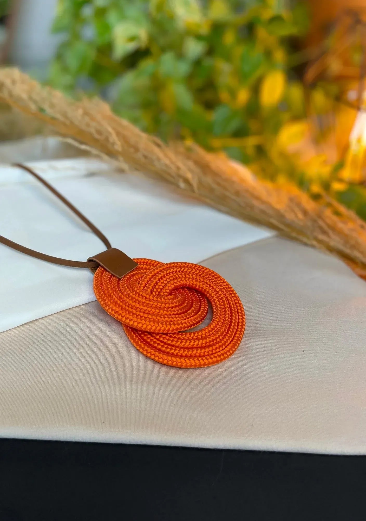 Colar Eclipse - Laranja