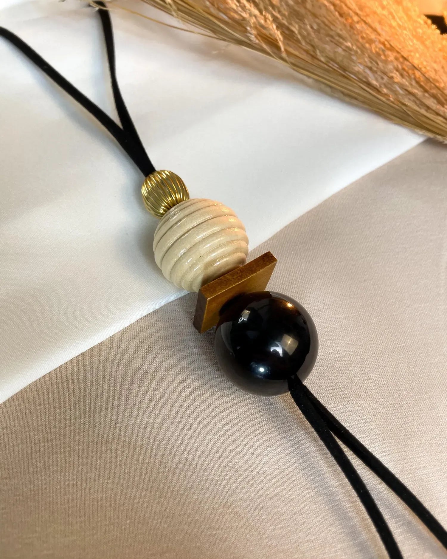 Colar Saturno - Preto