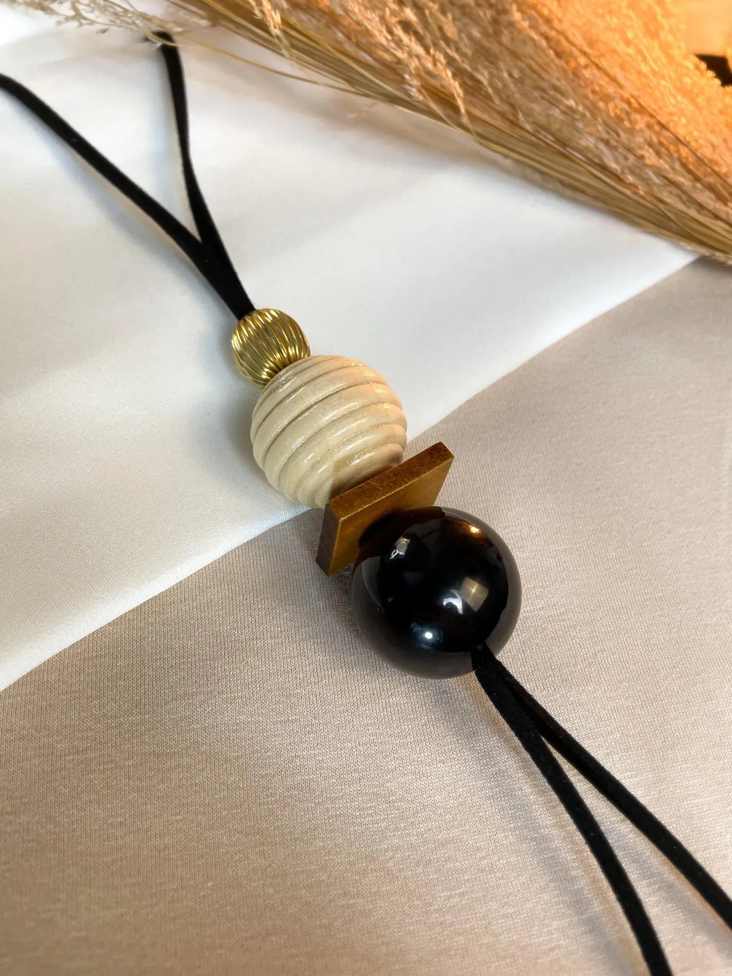 Colar Saturno - Preto