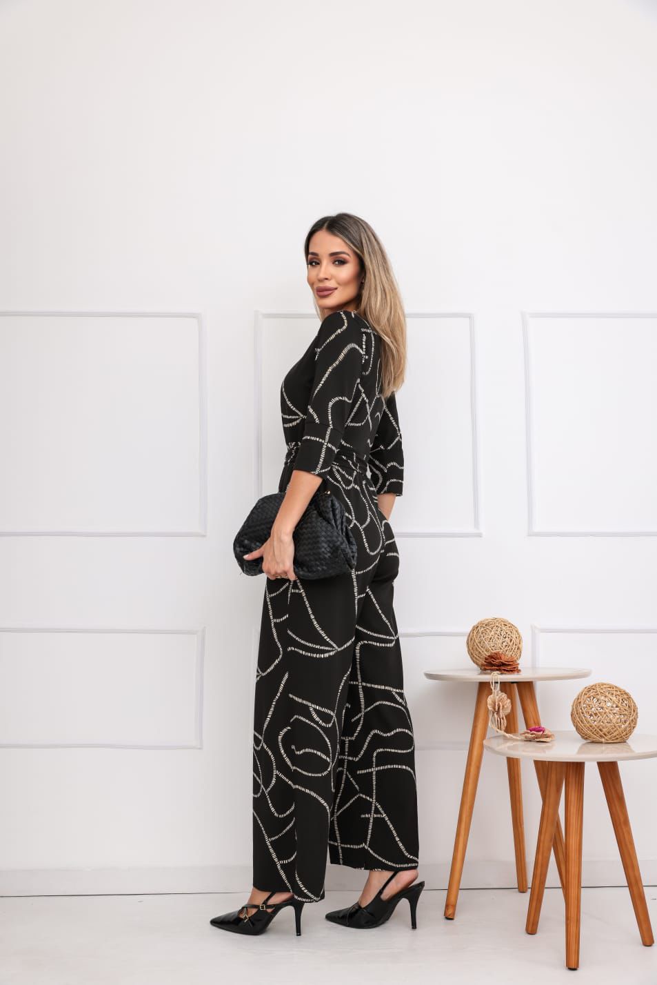 Macacão Argo - Estampado Linear Preto