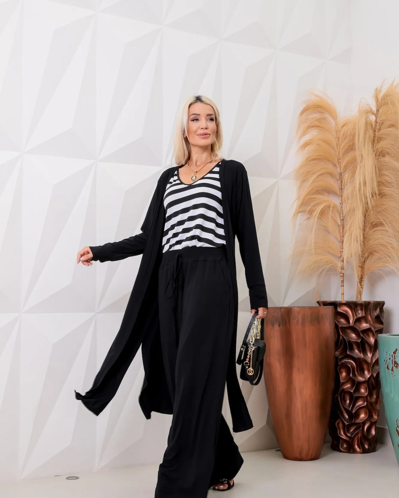 Conjunto Amalfi - Preto Listrado