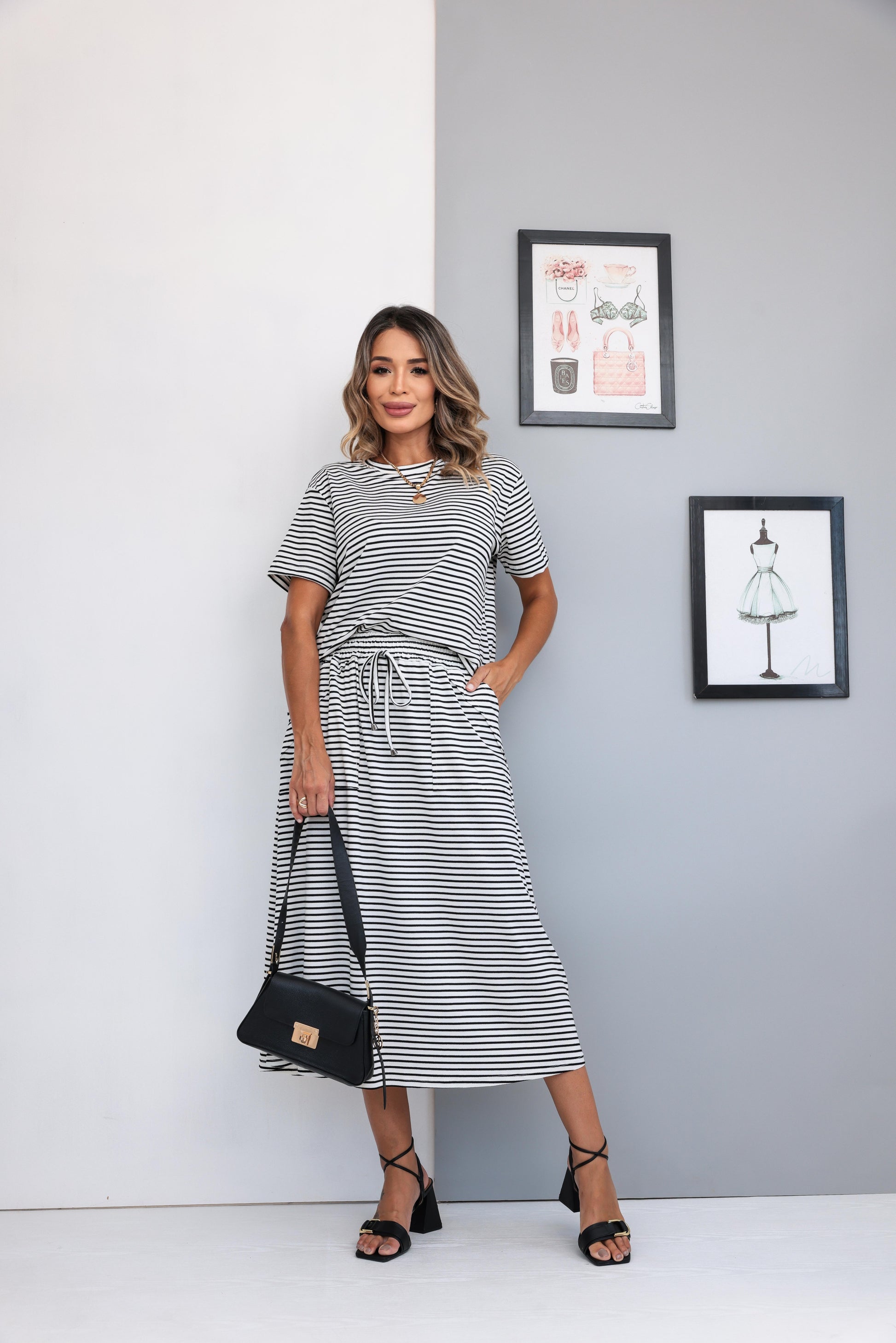 Conjunto Saia Astúrias - Off/Preto Listrado