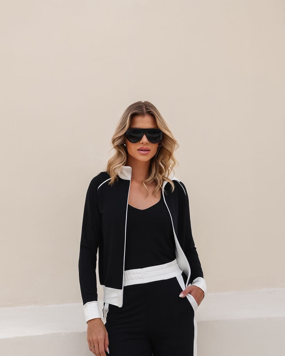 Jaqueta Stride - Preto / Off