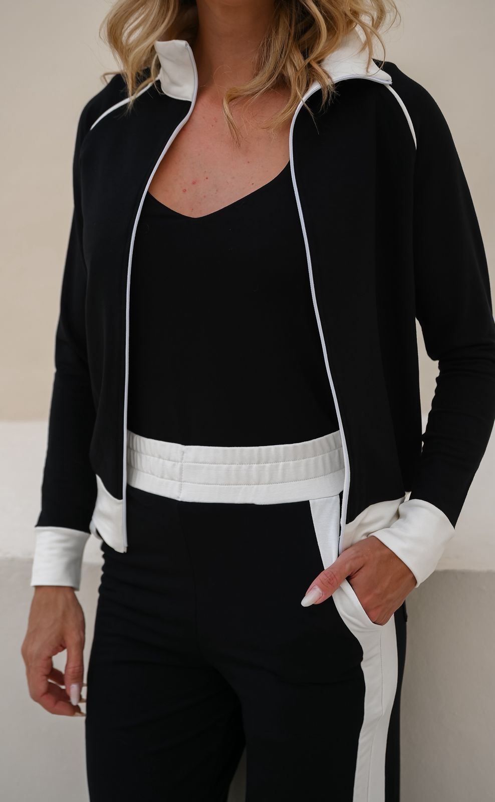 Jaqueta Stride - Preto / Off