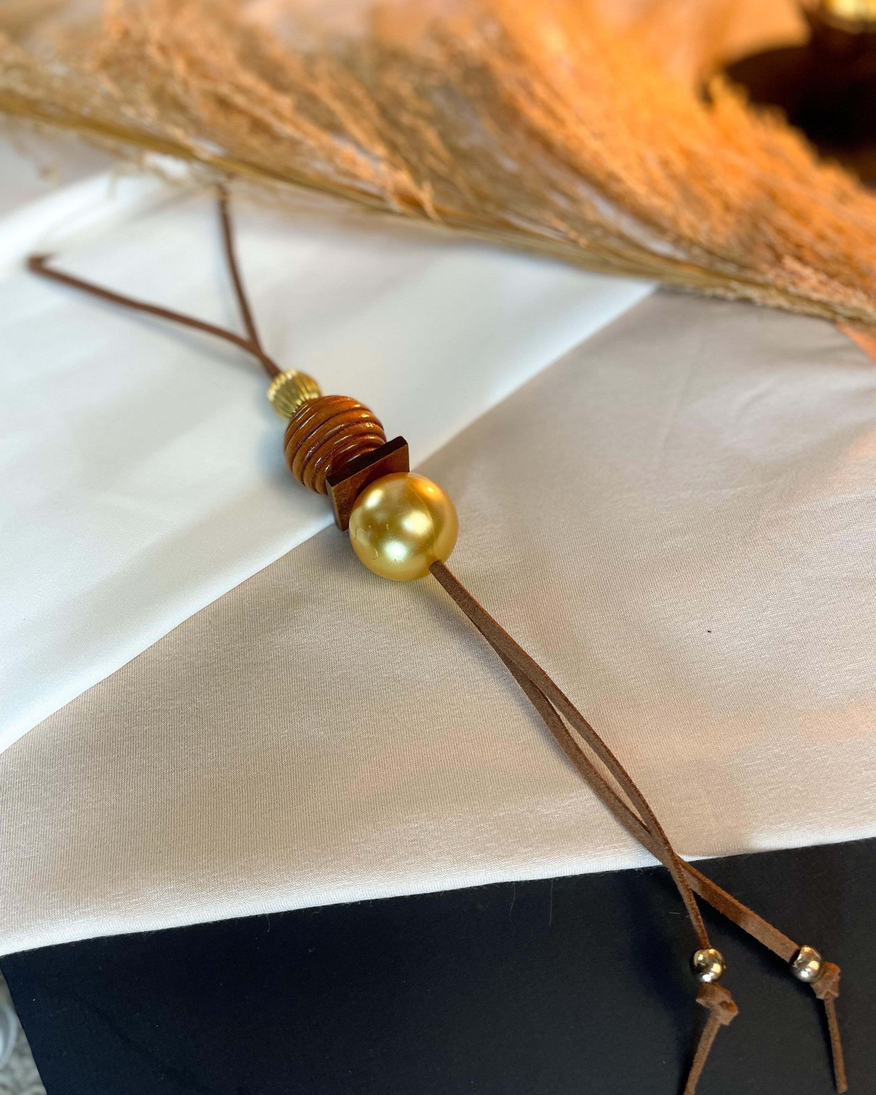 Colar Saturno - Dourado