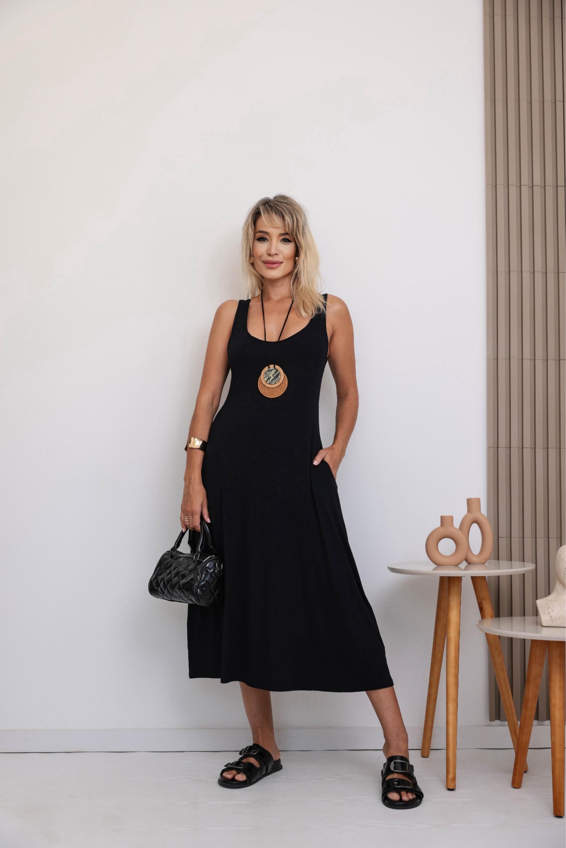 Vestido Basic Midi - Preto