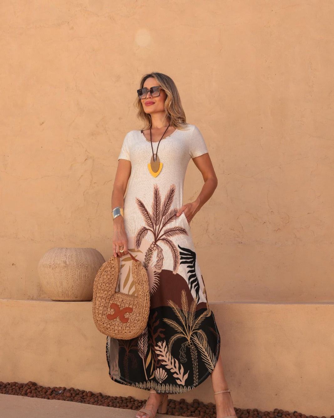 Vestido Tropical Estampado - Marrom